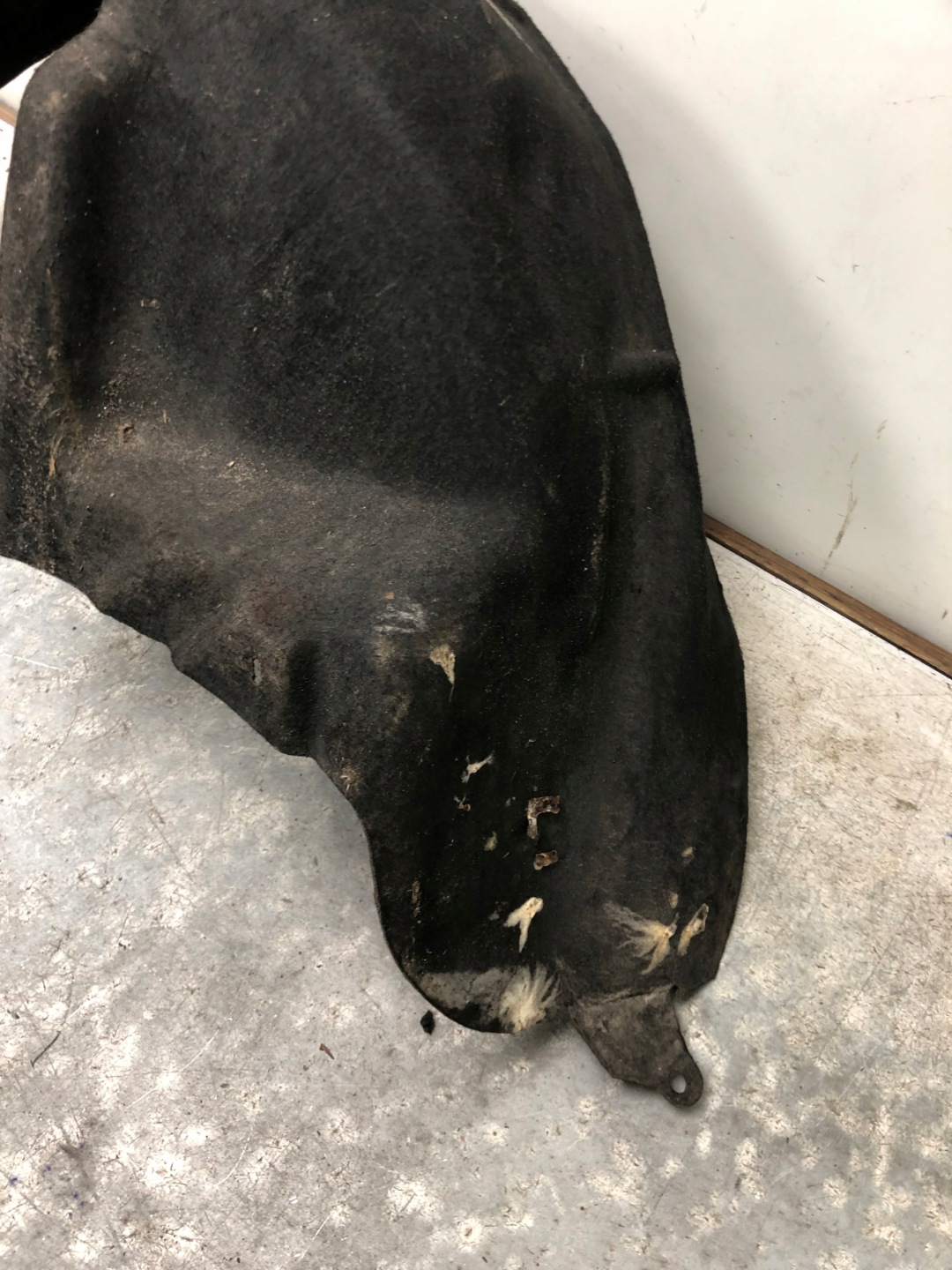 mudguard right rear part VW PASSAT CC