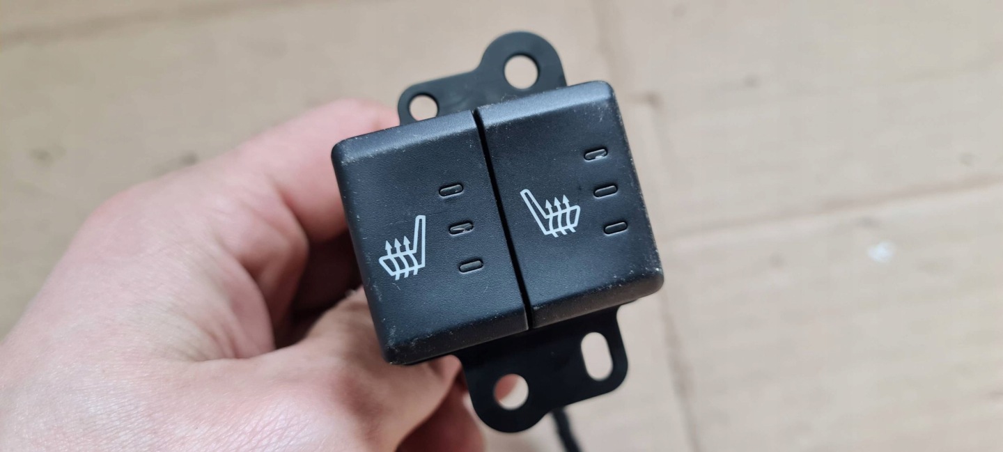 Jeep Grand Cherokee WL 2022 PANEL switch GRZANIA seats 6TX67TX7AB