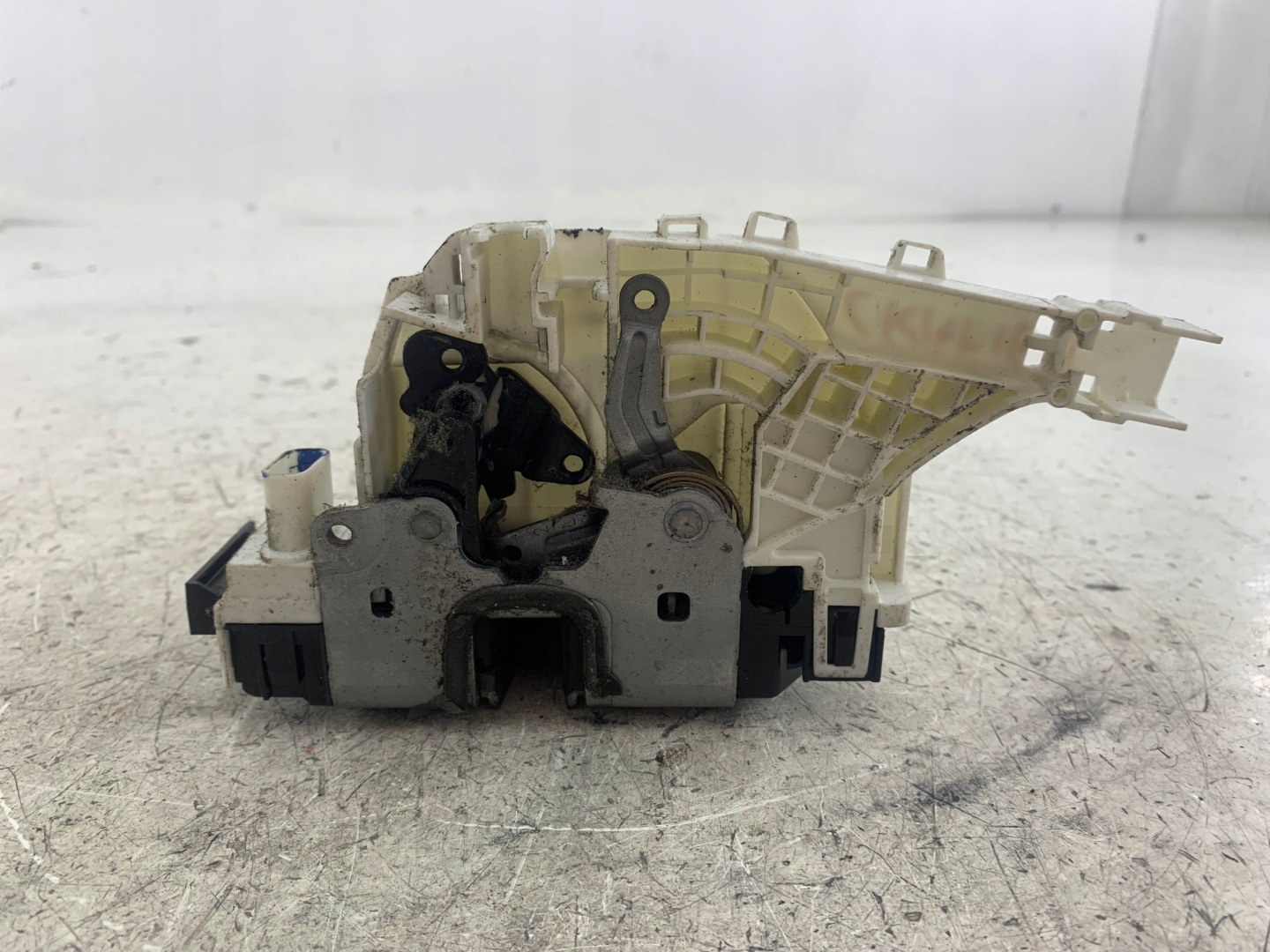 VW CRAFTER und SPRINTER 906 Schloß Tür links vorne
