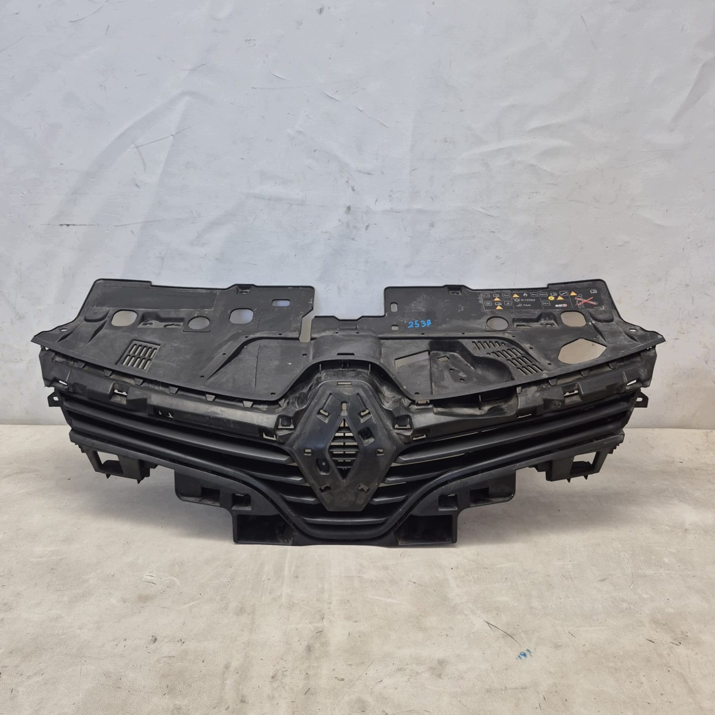 RENAULT CLIO IV 4 LIFT 16-20 grill grille