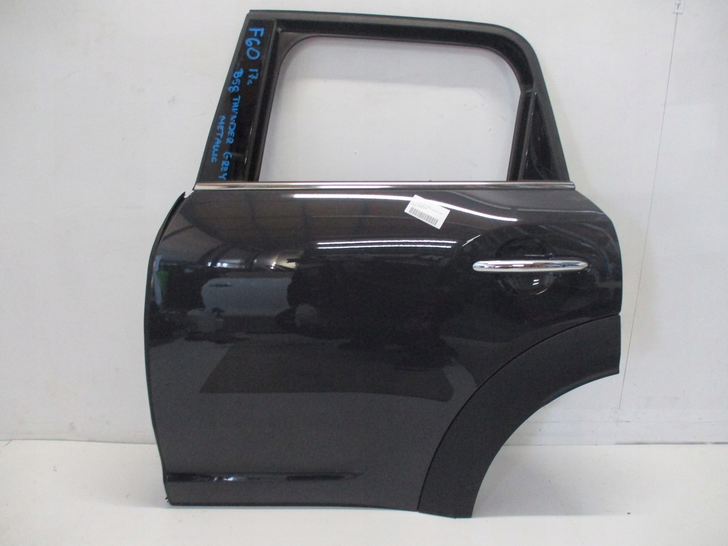 door left rear. MINI COUNTRYMAN F60 17R