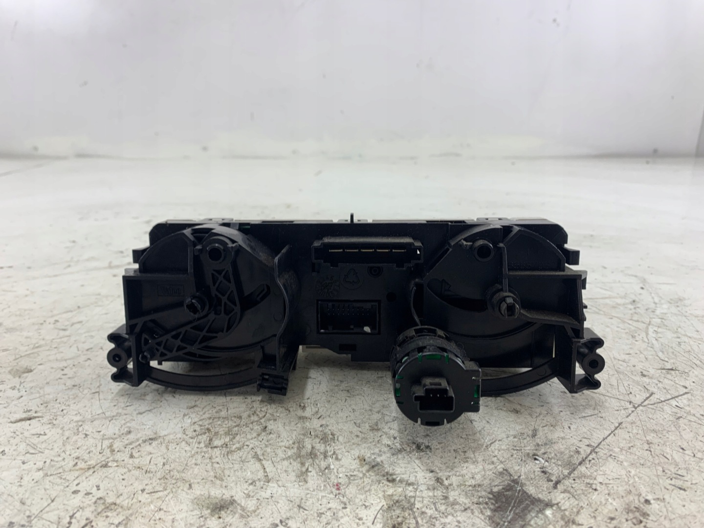 MITSUBISHI COLT VI Unite commande clima 983860X