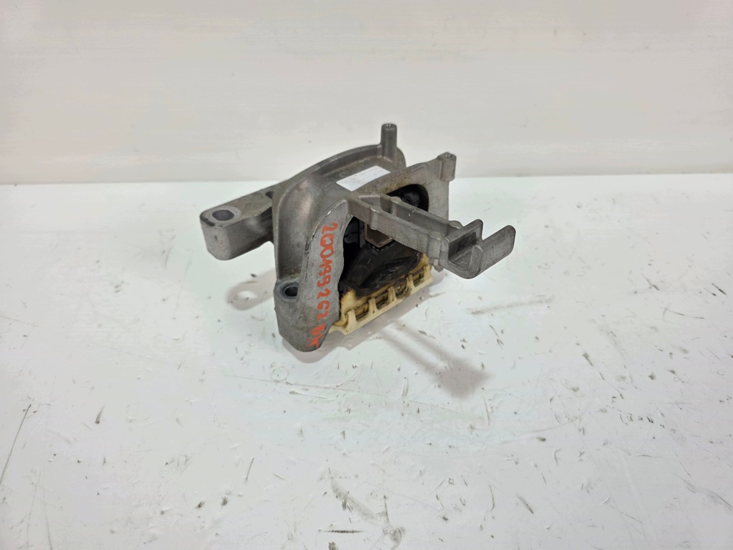 holder engine mount VW SEAT SKODA AUDI 2Q0199262BK