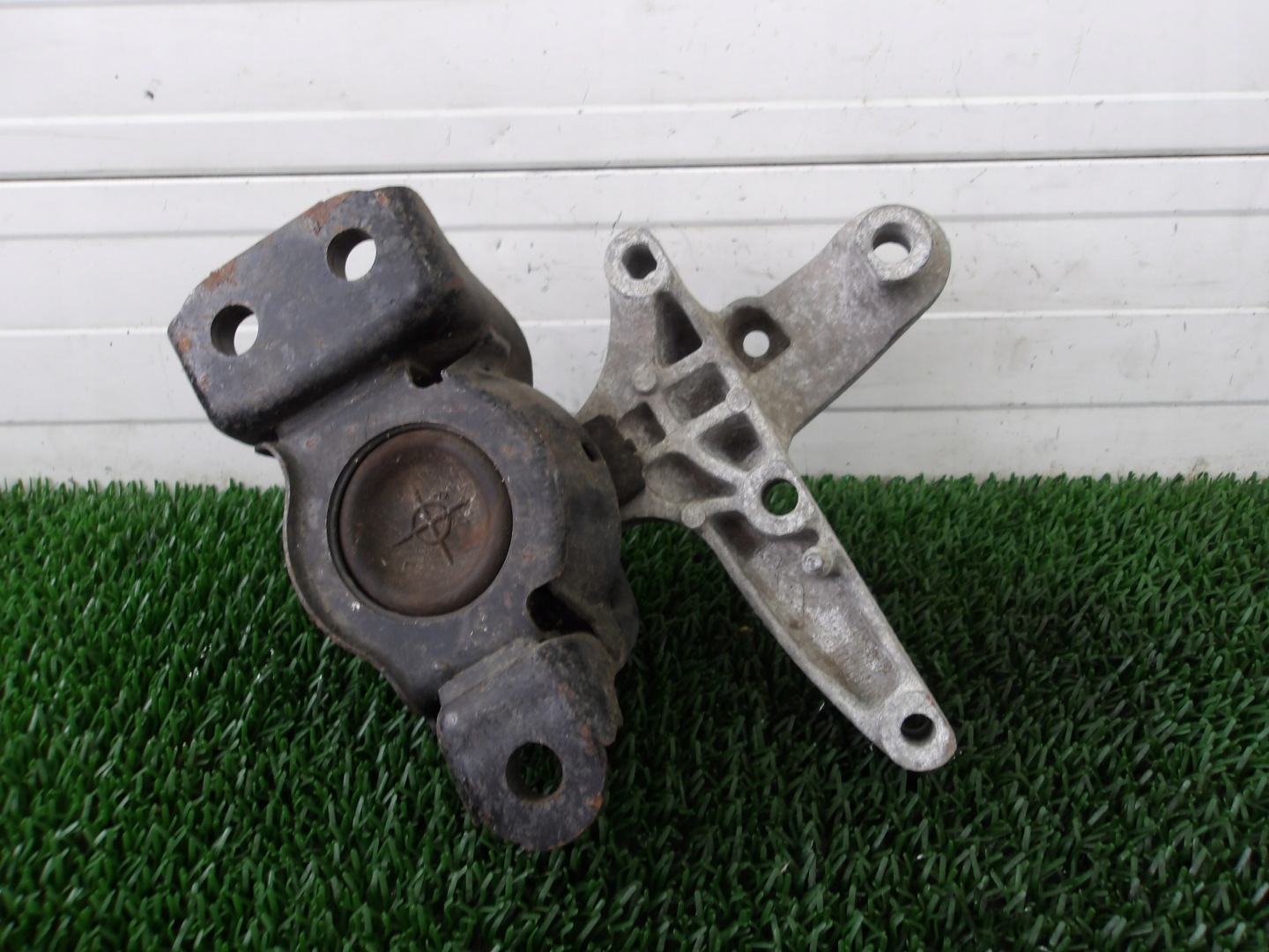 NISSAN QASHQAI J11 1.5 DCI holder engine mount