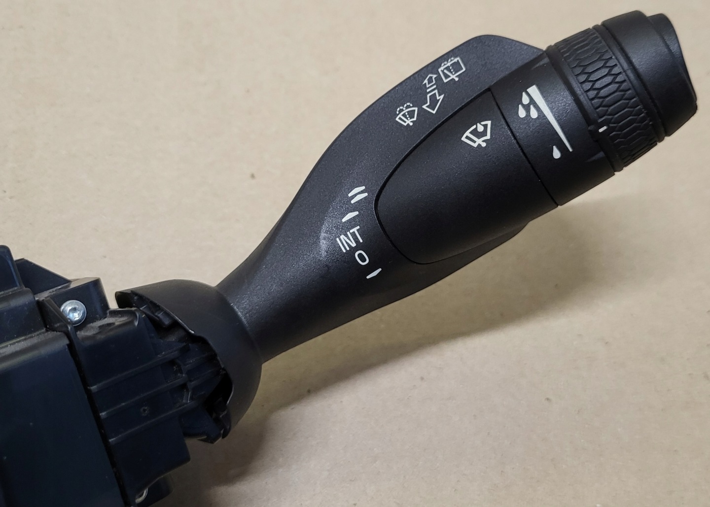 ring MANETKA below steering wheel, levers ring VOLVO XC60 II 2 OE EUROPA