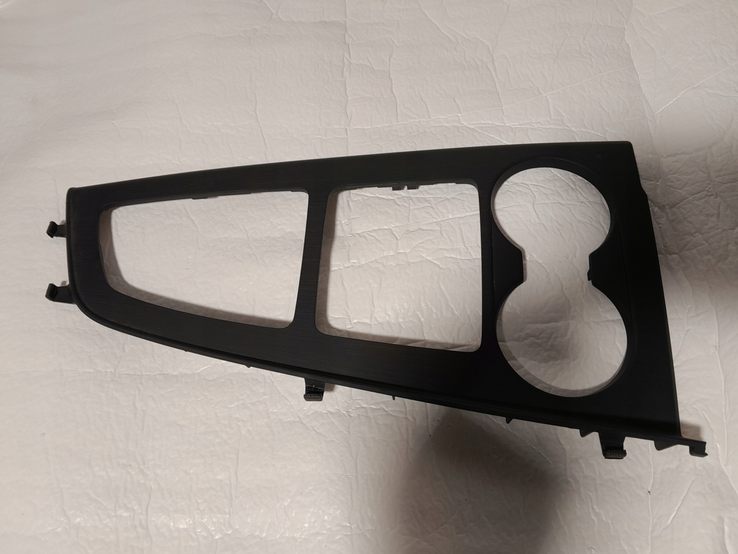 AUDI A4 B9 frame TUNELU SRODKOWEGO 8W1864241A