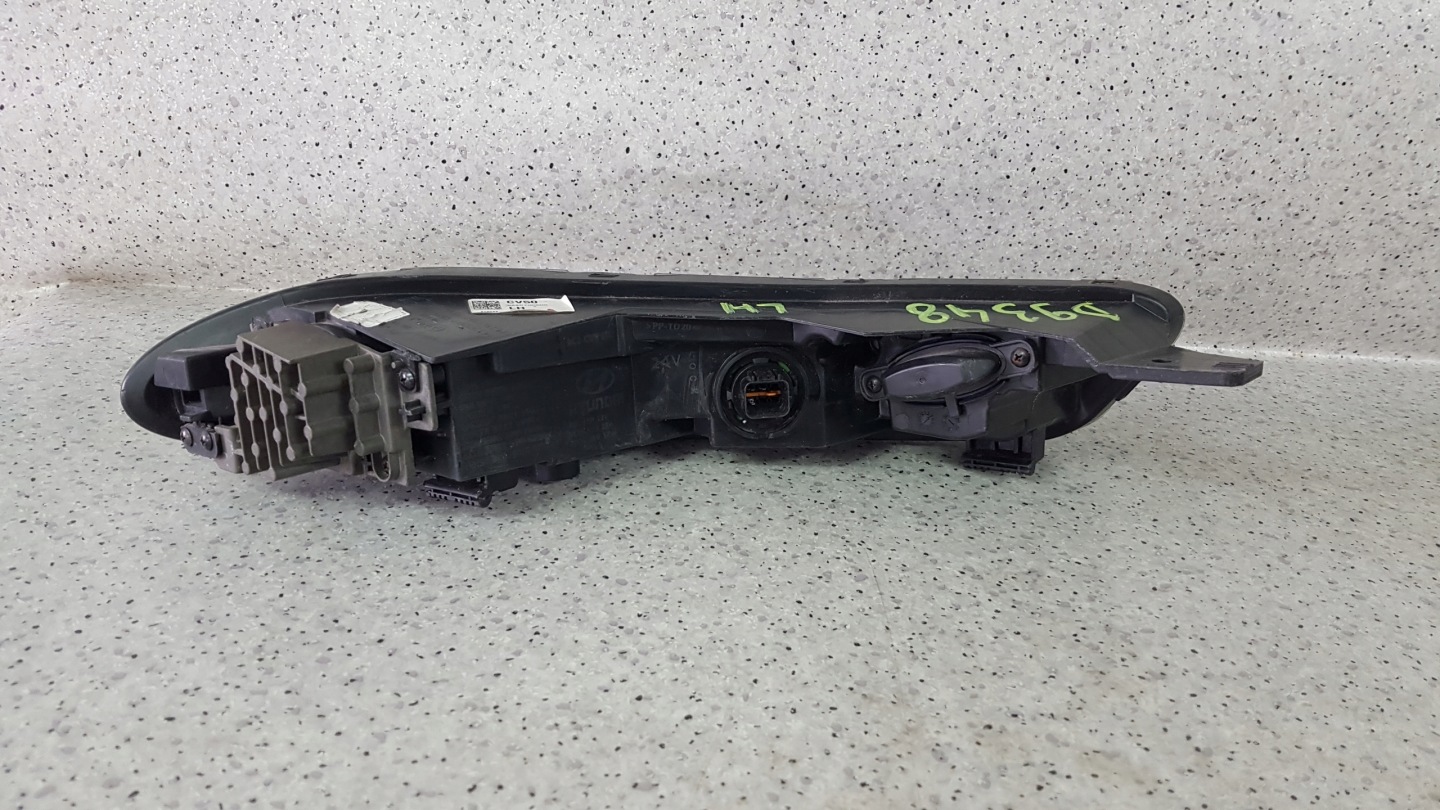 HYUNDAI BAYON 2021 - links LED DRL Nebelscheinwerfer D 9348