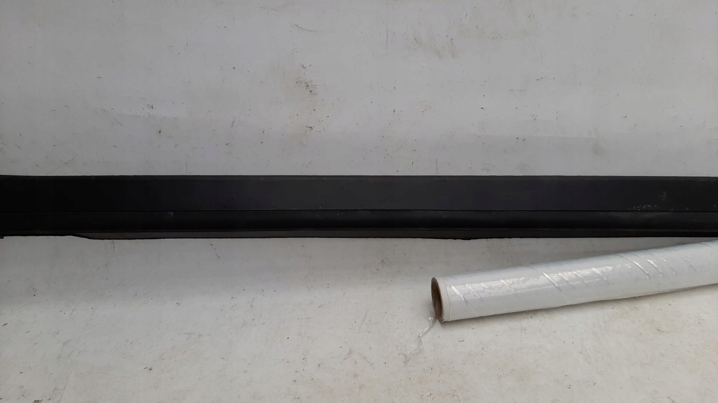 KIA SPORTAGR V 21- threshold right moulding threshold right 87754-R2000
