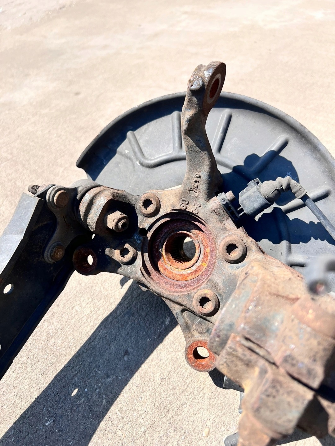swing left front AUDI A3 VW SKODA 1T0413031DB original