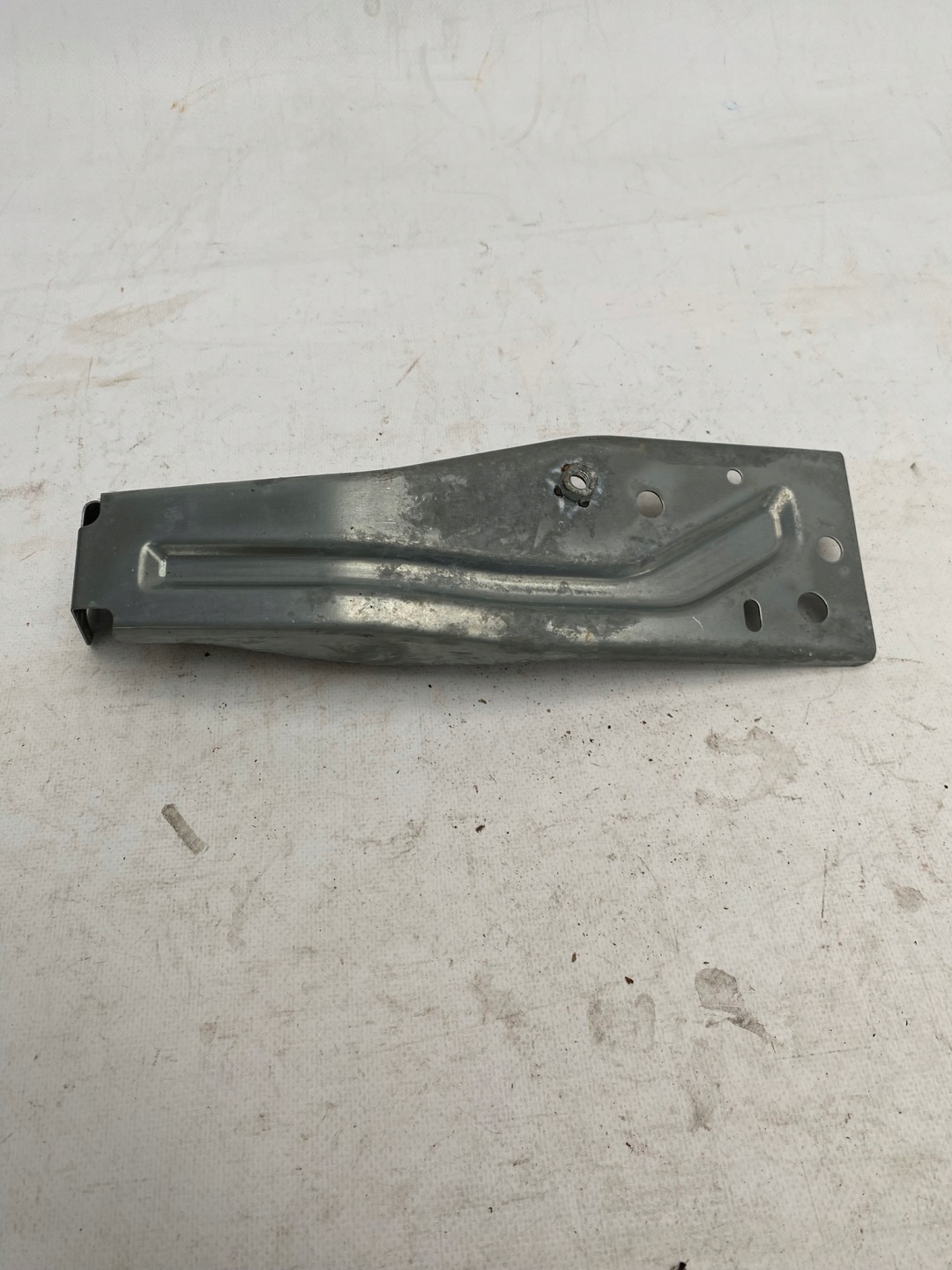 MITSUBISHI ECLIPSE CROSS 17- holder siders of a bumper right front