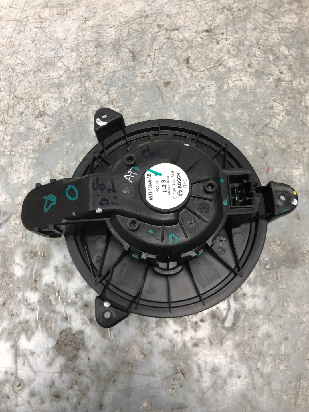 DMUCHAWA Lüfter FORD KA + AV11-19846-AB