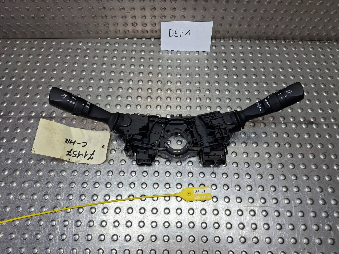 DEVIO LUCI TERGICRISTALLO TERGI DEVIO LUCI DEVIO TOYOTA CH-R 20- 17F852