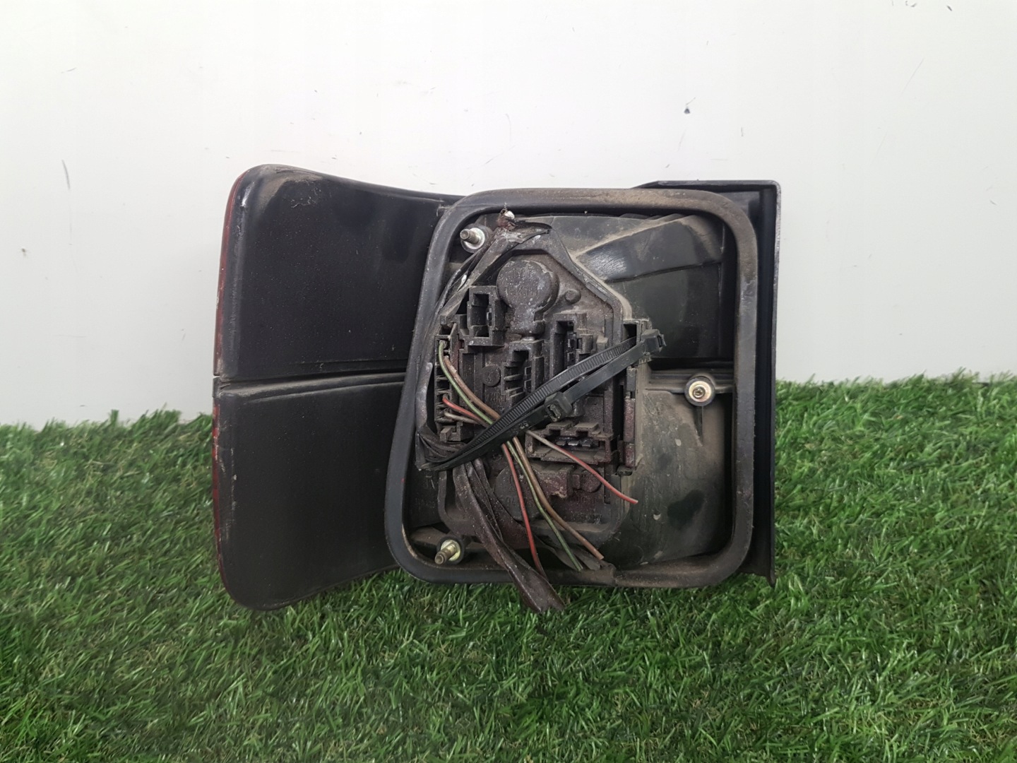 light right rear VOLKSWAGEN VENTO 1H5945112B