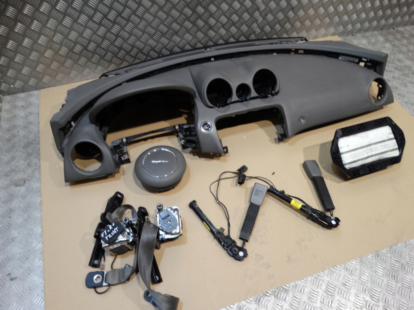 IDEALNA KPL.CONSOLE AIRBAG JAGUAR XJ X351 GRIS 1