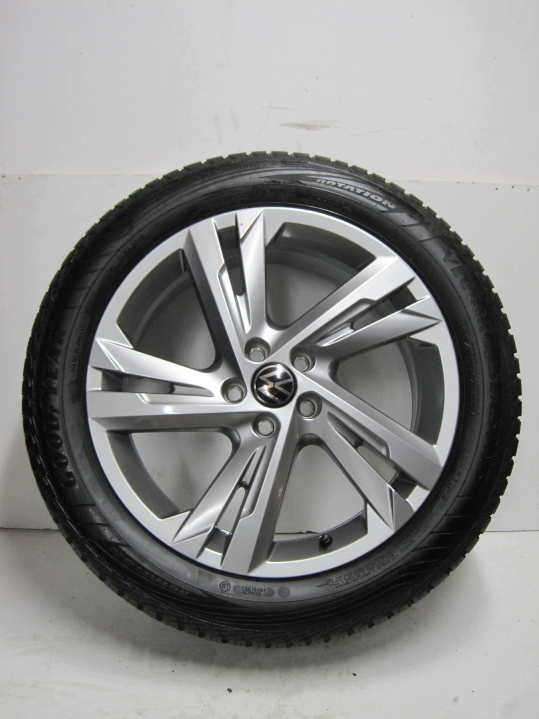 wheels discs tyres VW TAIGO 2G7 R17 M+S 7mm