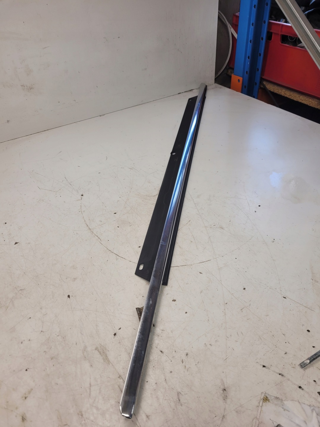 moulding CHROM windows door right front AUDI Q7 4L 4L0853284A