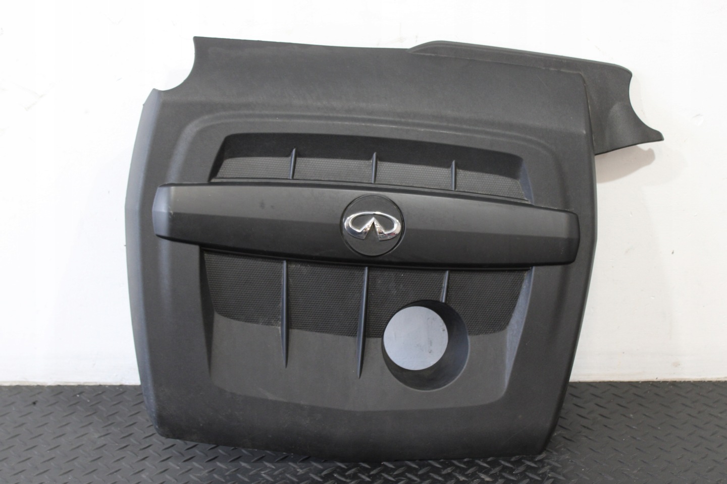 cover for engine INFINITI Q30 1,5 D