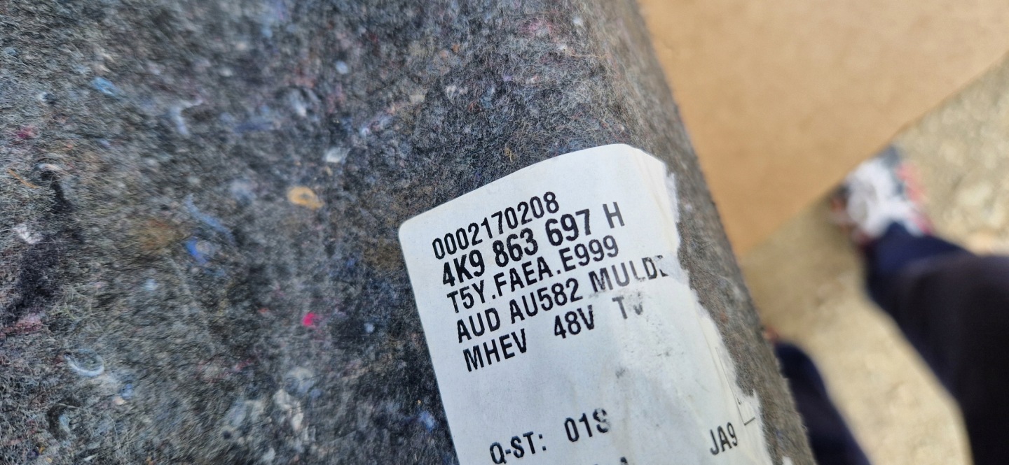 mats boot AUDI A6 C8 KOMBI 4K9863697H as new original