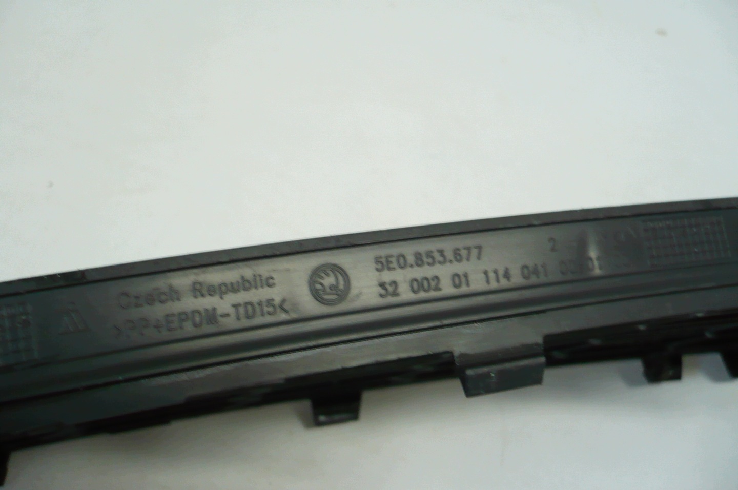 SKODA OCTAVIA III 3 , 2012-15 grid of a bumper central front original