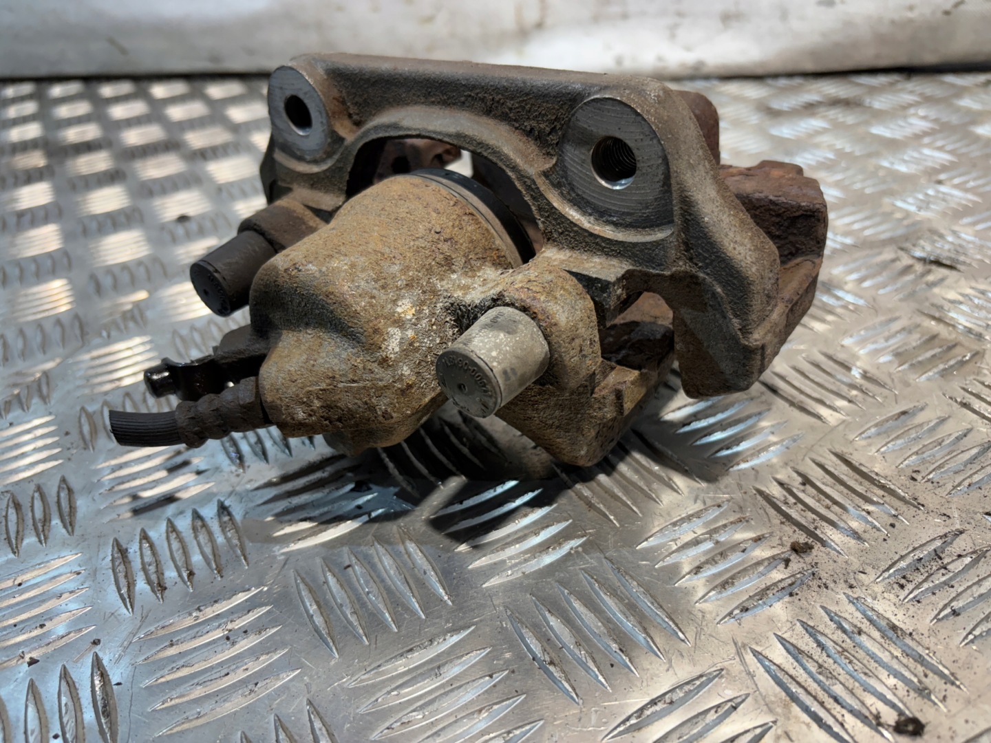 caliper brake left front BMW E91 lift 2,0B N43B20A