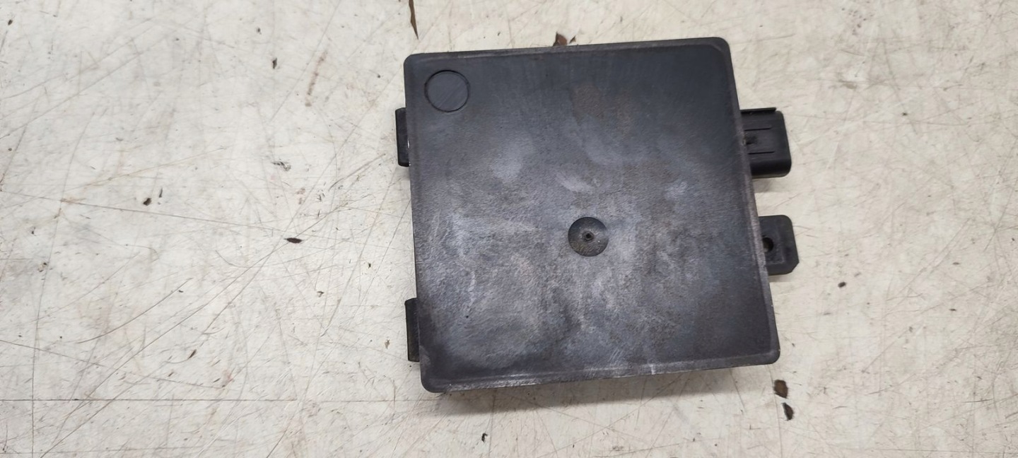 module angle mort angle unité de commande électronique uce Ford Focus MK3