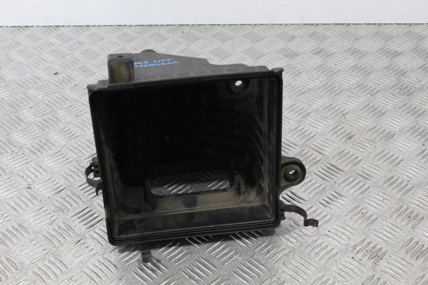 intake air JEEP GRAND CHEROKEE WK2 68199048AA
