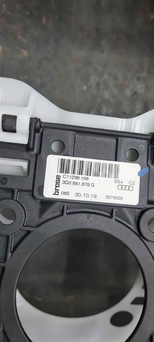 A4 B9 8W support OPARCJE seat right front 8W0881046AT A5 8W