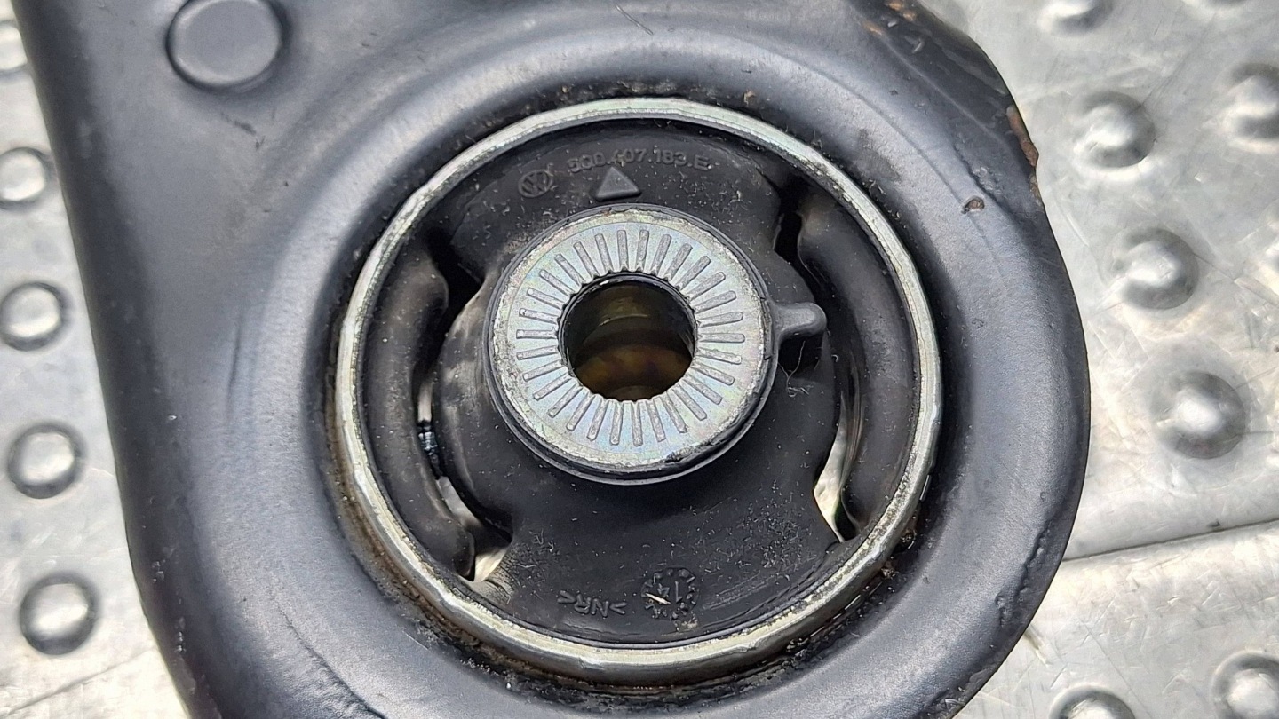 arm left front 5Q0407151J AUDI A3 8V OCTAVIA III LEON III 5F GOLF VII