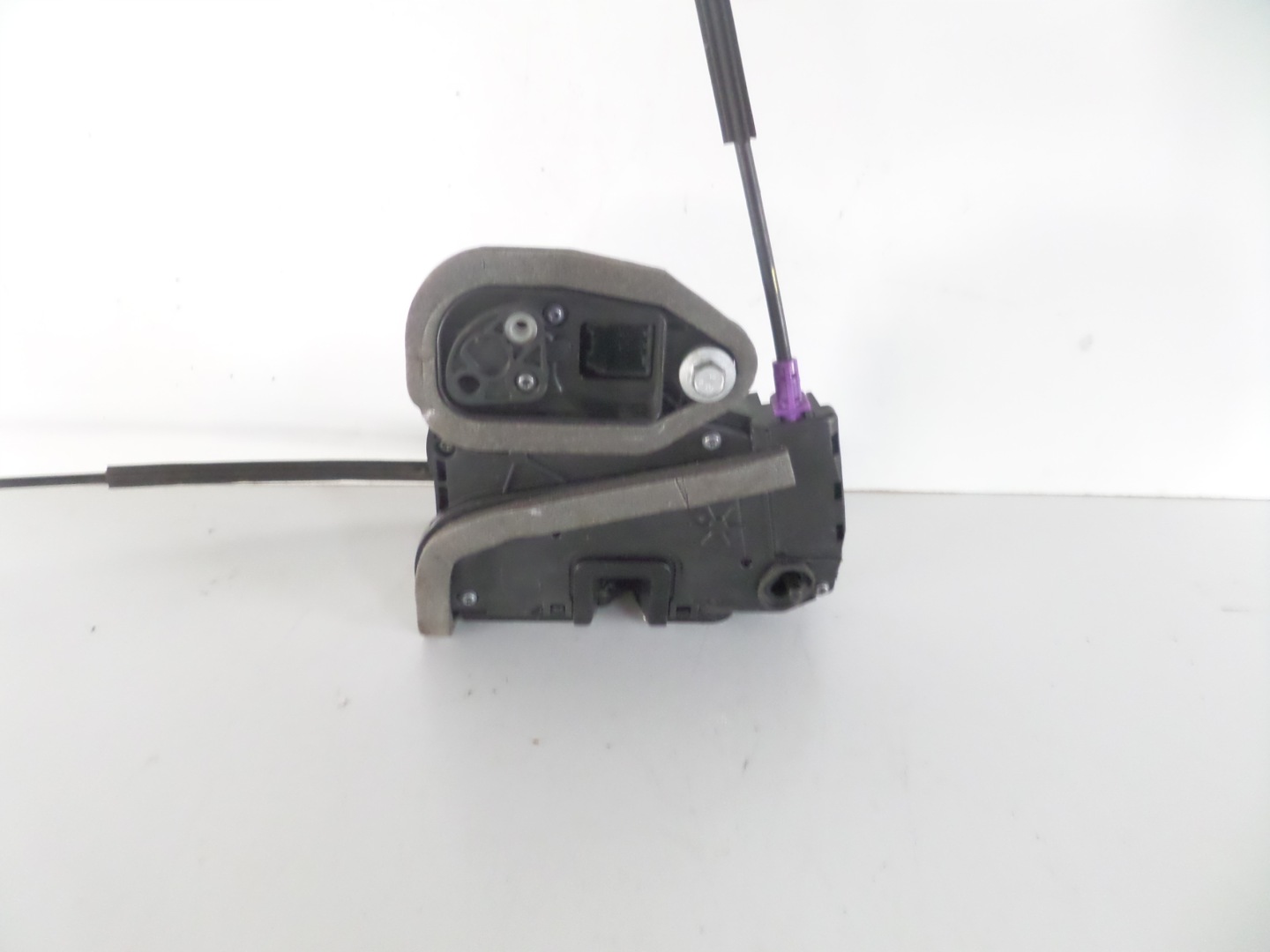 lock door left rear part OPEL INSIGNIA B 17