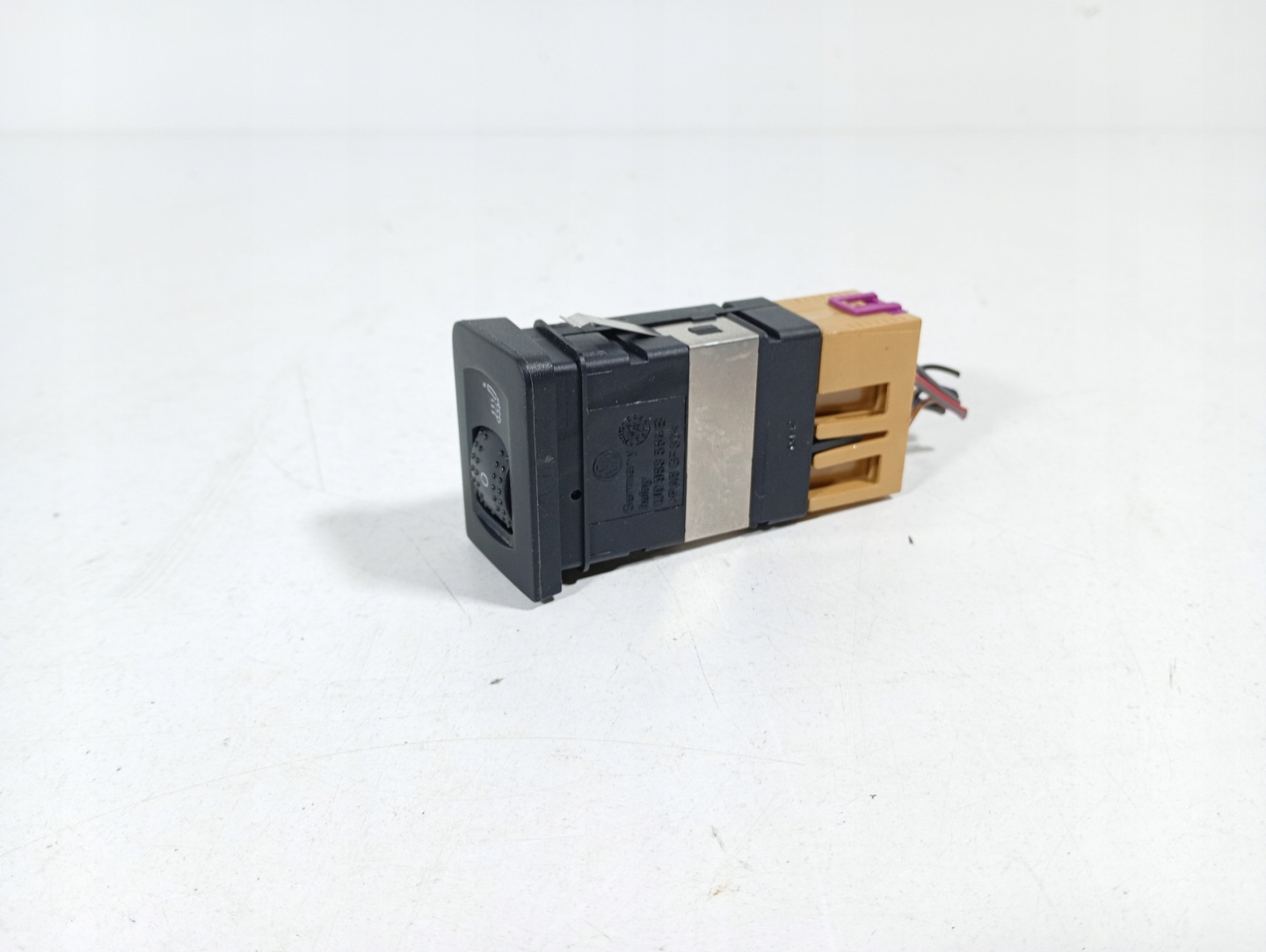 VW BORA 98-05 switch switch OGRZEWANIA seat OE 1J0963564B