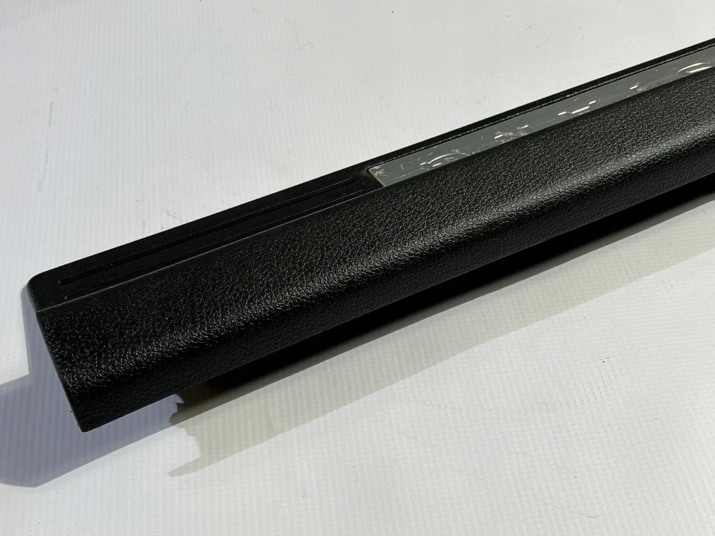 cover moulding of the threshold inner left side Ford Mustang V 2005-2009