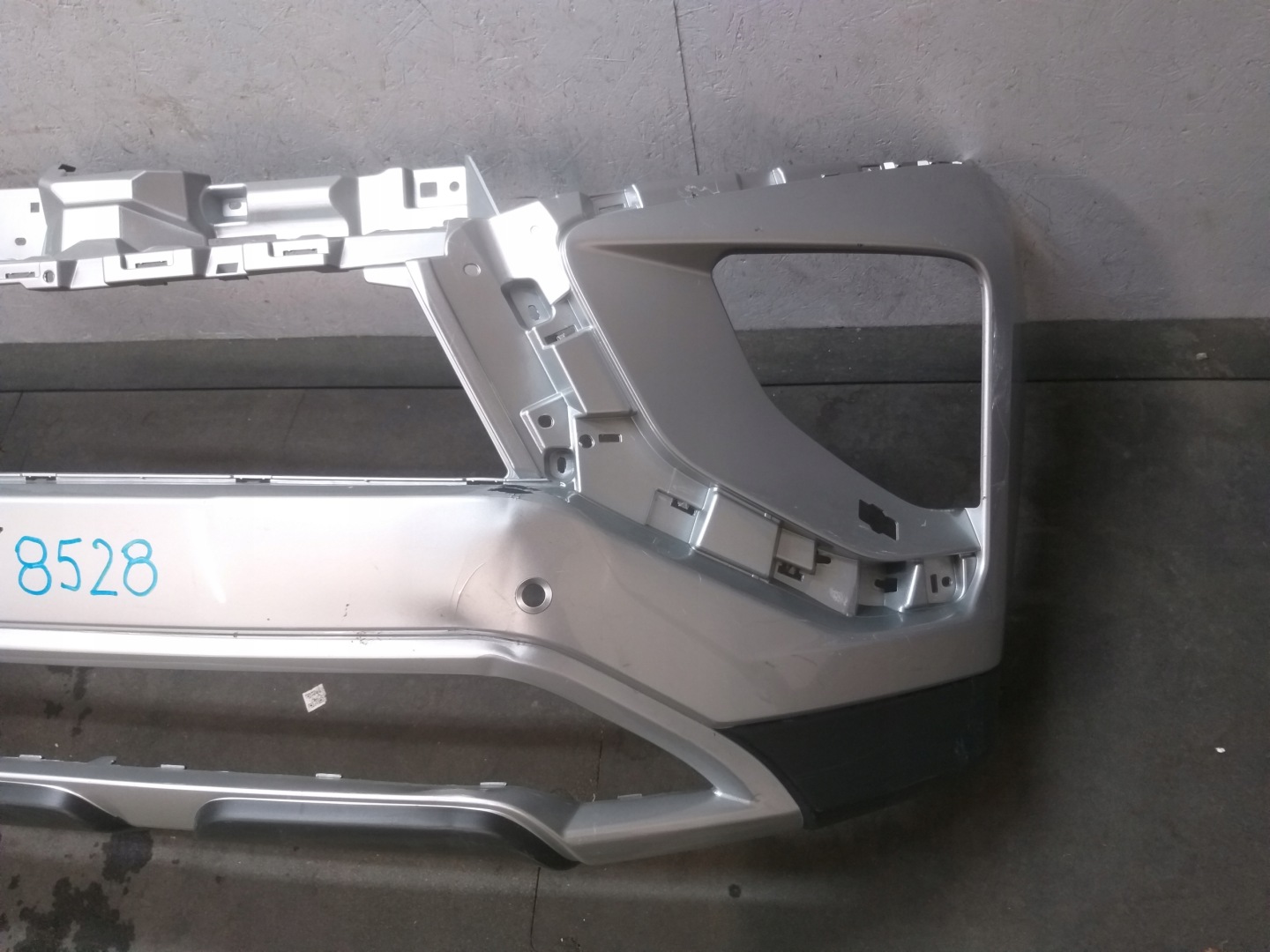 nárazník předek MITSUBISHI ECLIPSE CROSS LIFT