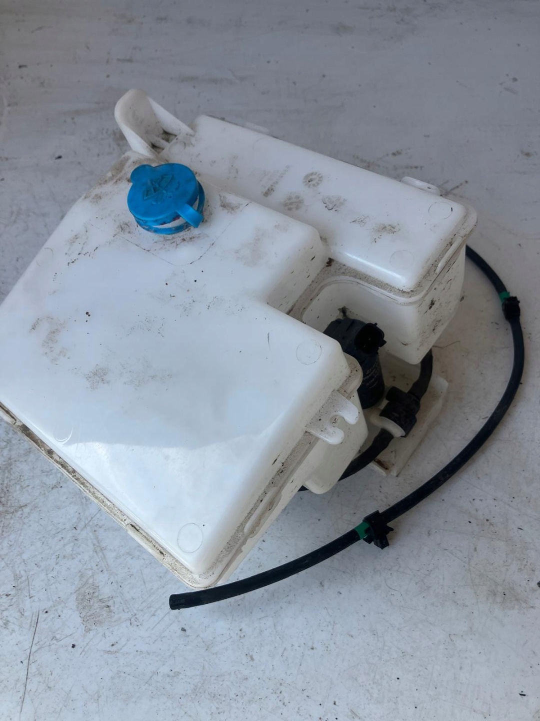 washer fluid tank DACIA SPRING 289101968R