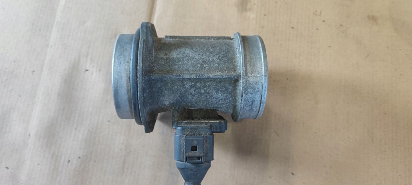 VW PASSAT B5 FL LIFT flow meter air 2.5 TDI BDH