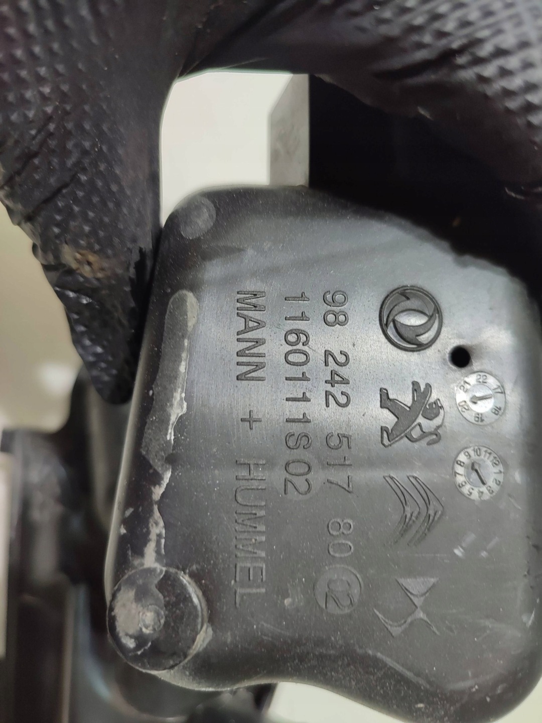 Peugeot 2008 II 2020 pipe / hose dolotowy air