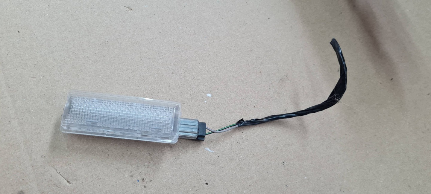 Ford Edge II 2020 ST LIFT light OSWIETLENIE boot connecting spoiler A2570C102AA