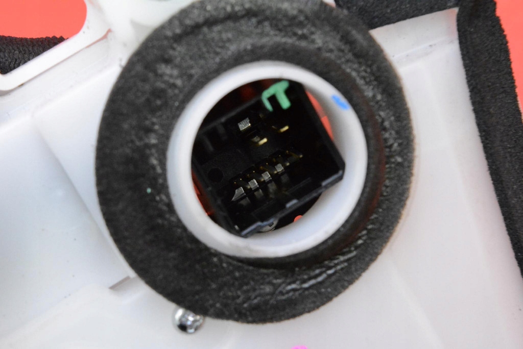 lock door right front front EU HONDA JAZZ 3 III 5D HB 08-15