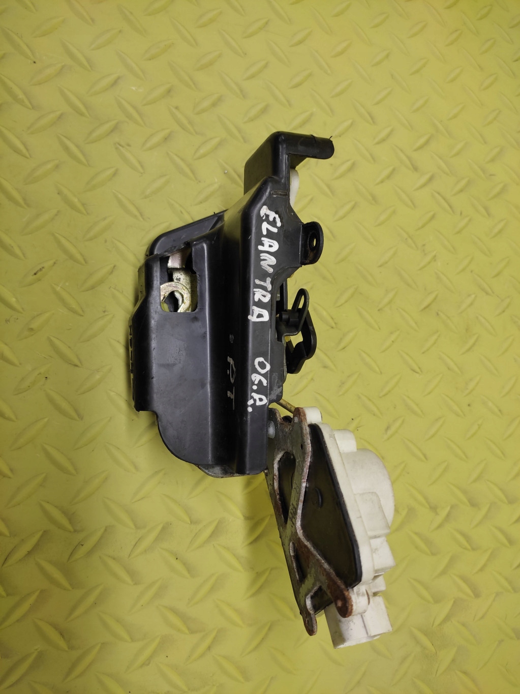 HYUNDAI ELANTRA III lock door right rear part