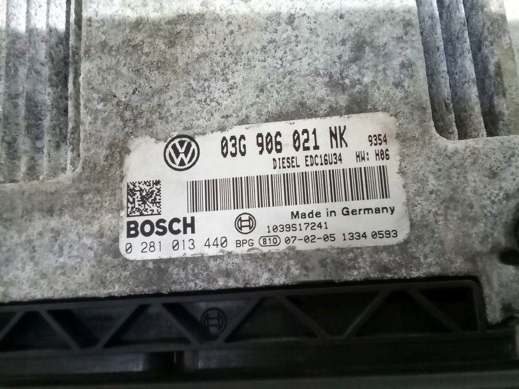 VW Passat B6 computer control unit of the engine 03G906021NK