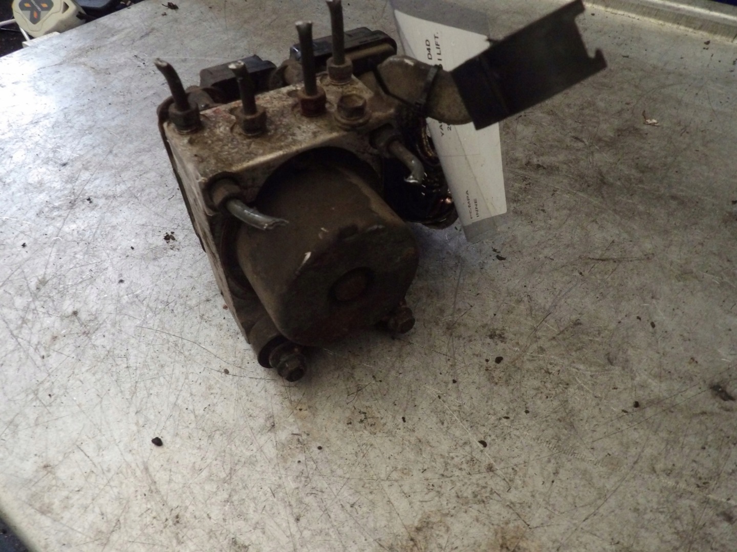 TOYOTA YARIS E LIFT POMPA ABS 89541-52230