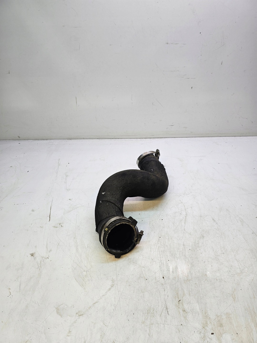 trouba hadice intercoolera AUDI Q5 8R 8R0145737J