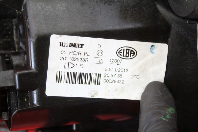 REFLEKTOR right light front UK 260102523R DACIA SANDERO 2 II 12-20