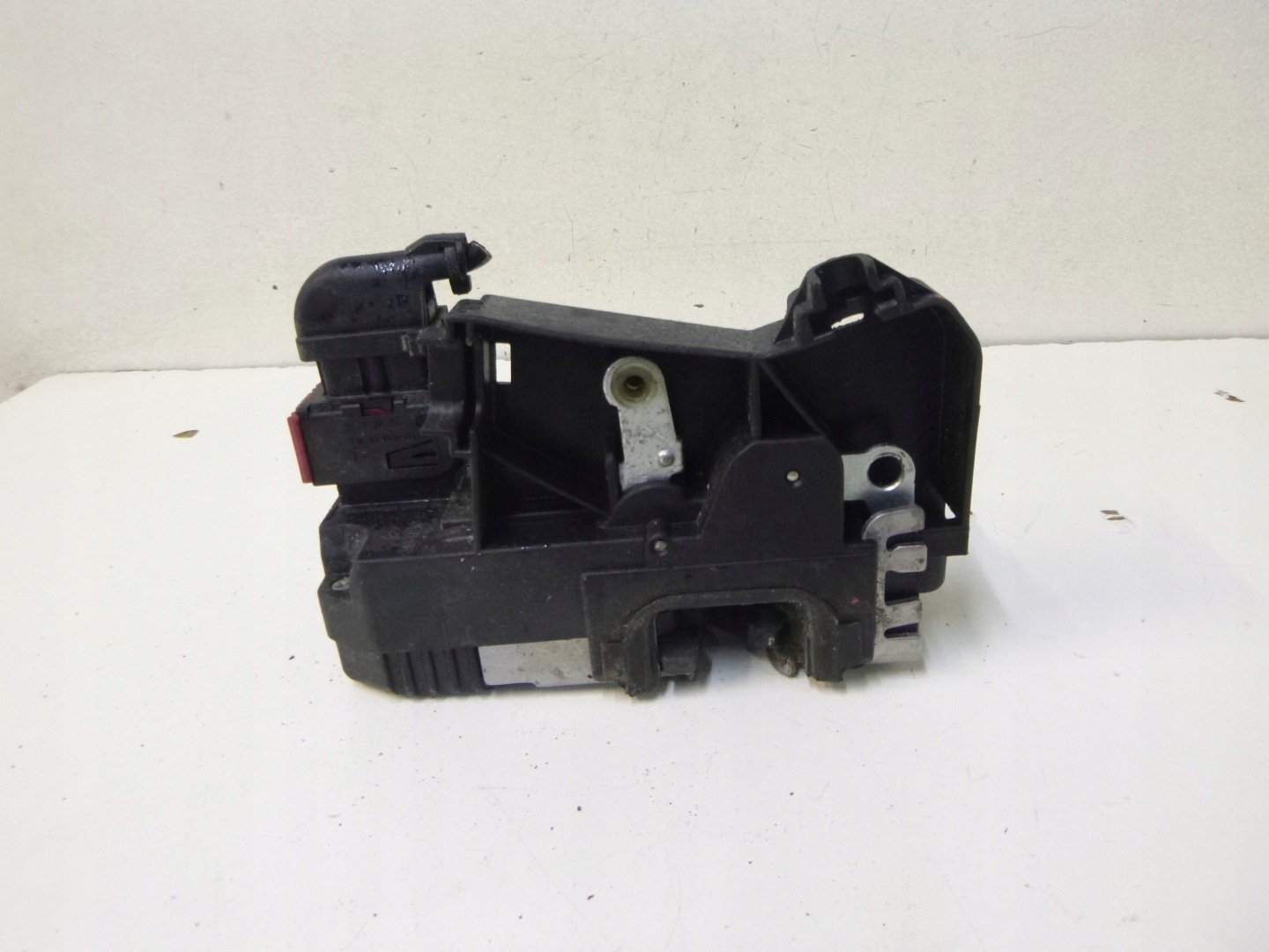 lock front left Opel Zafira A Lift 2004
