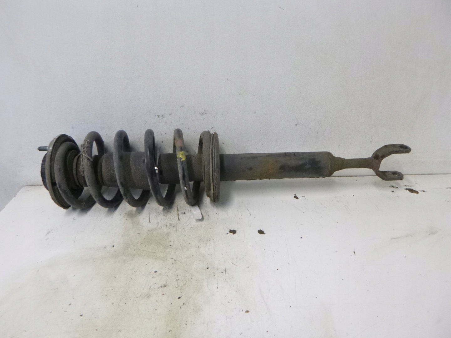 shock absorber front Volkswagen Passat B5 2.8 99r.