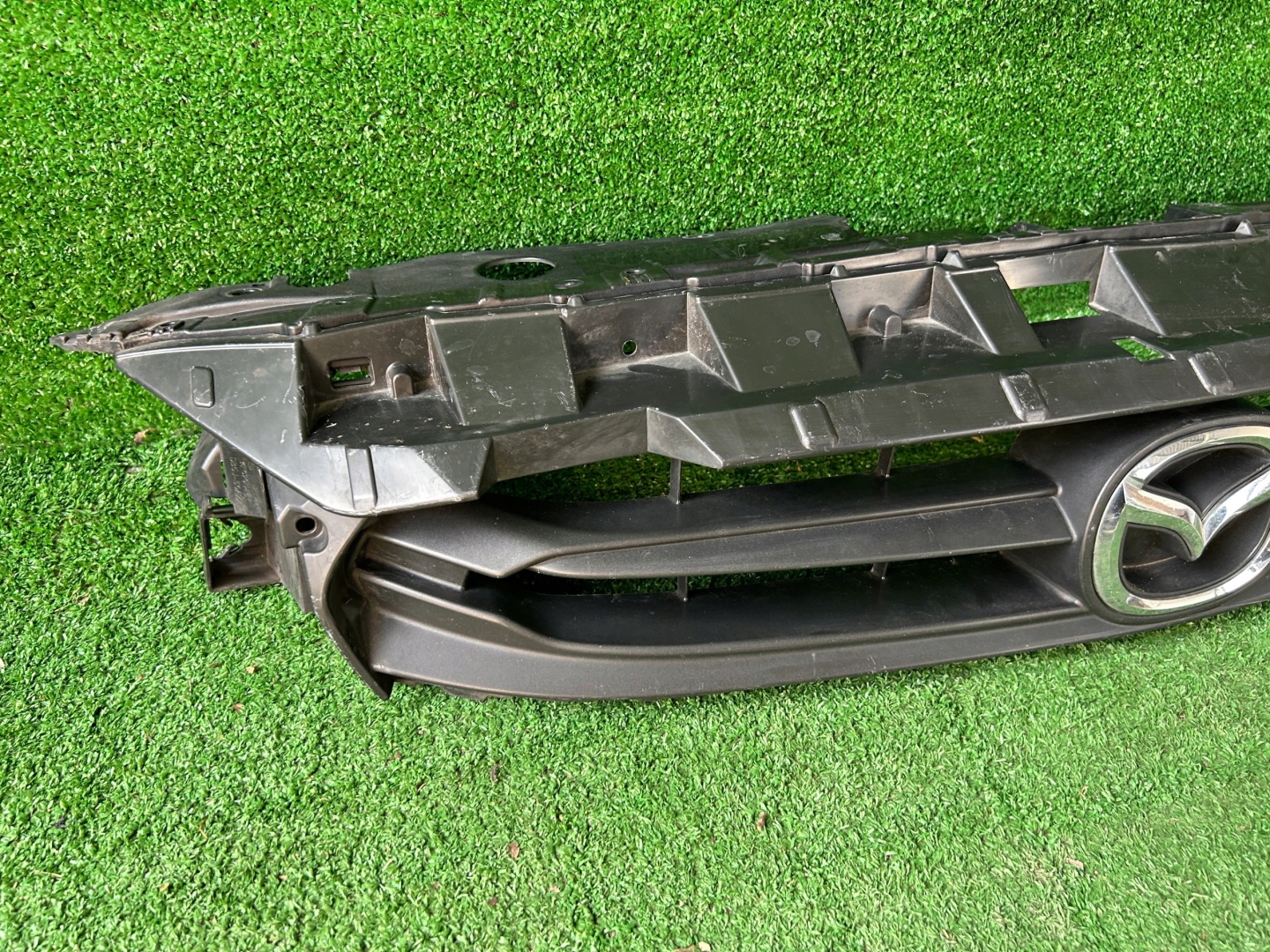 Mazda 2 14- DB5J-50712 front PREKLADgrill front front