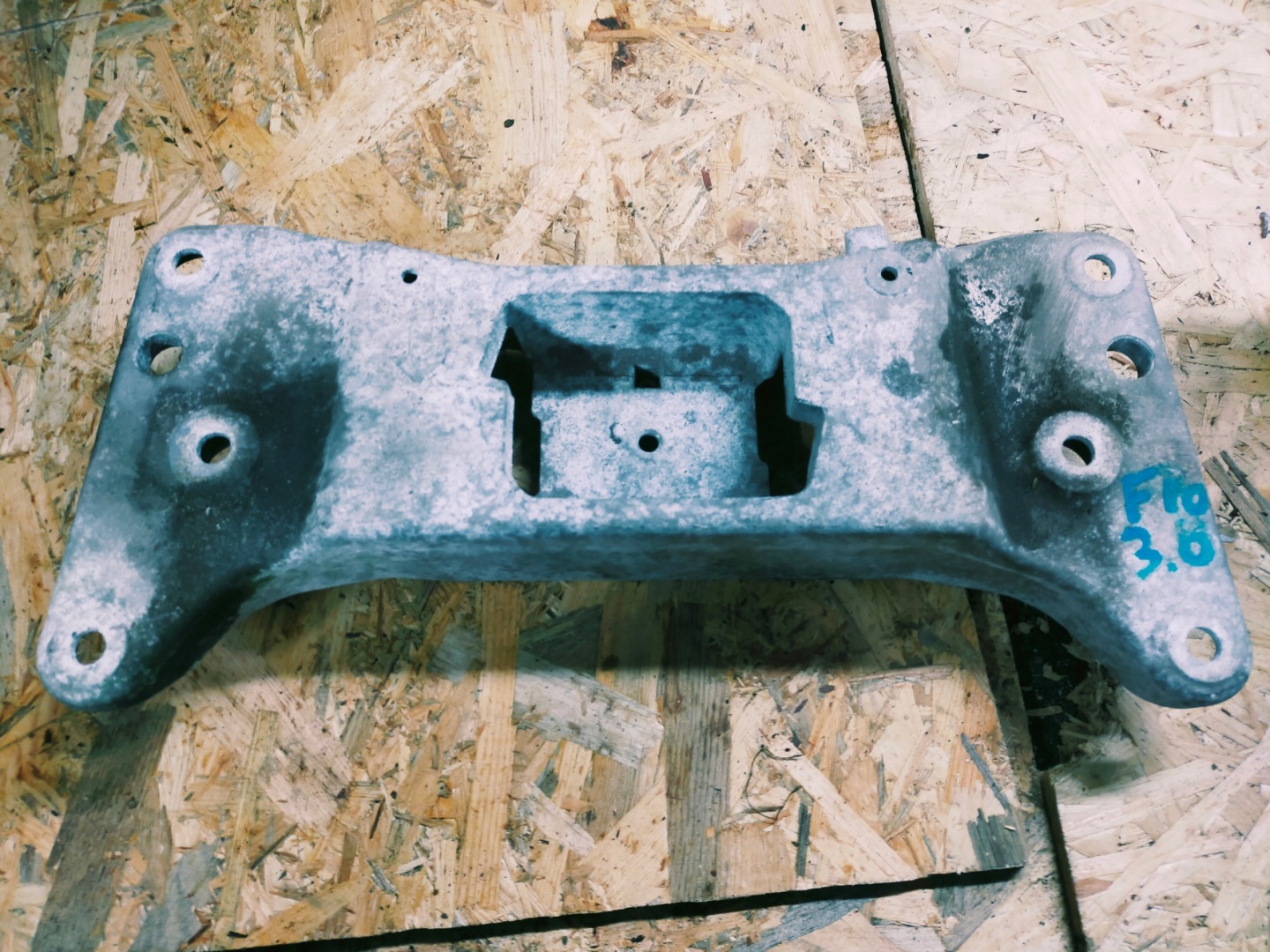 SUPPORTO CAMBIO INGRANAGGI BMW F10 F11