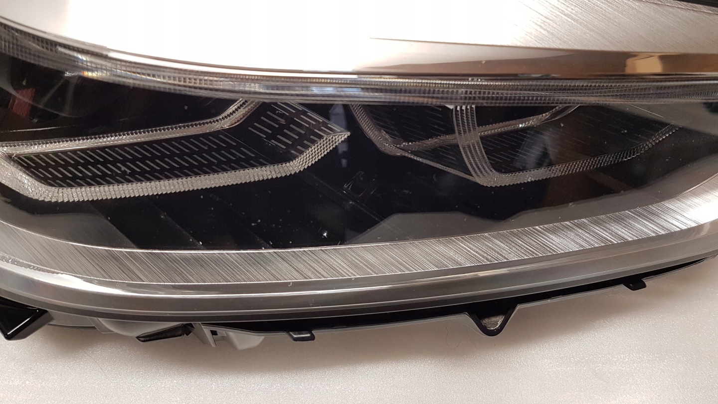 far prednja desna BMW F40 FULL LED ADAPTIVE 9482812