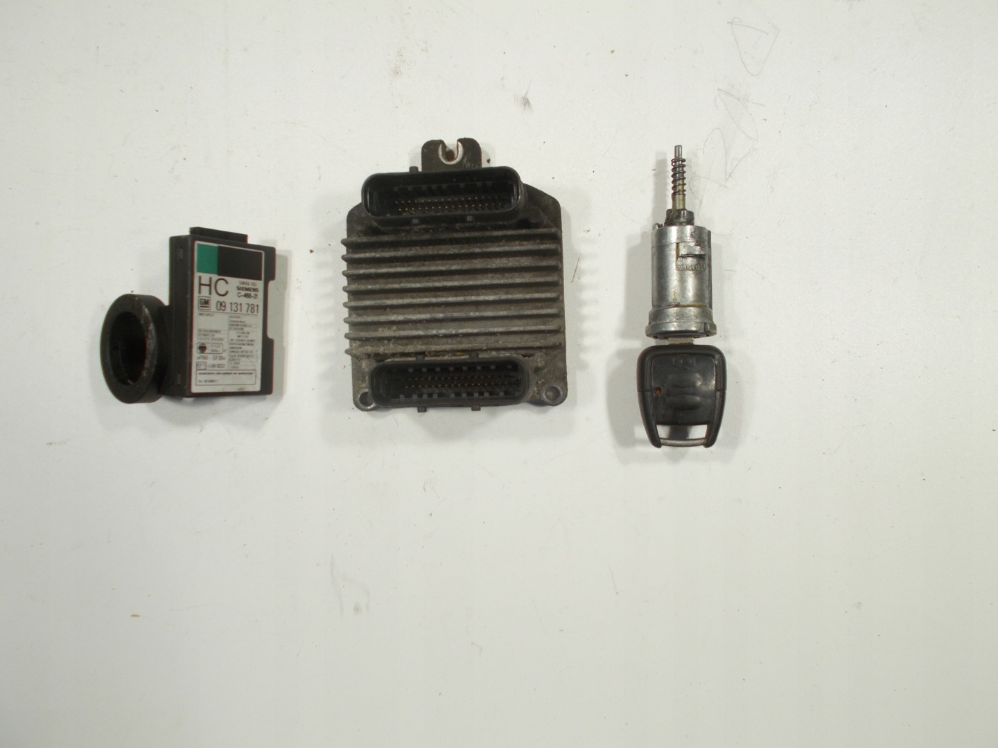 computer running board IMMO ignition ASTRA II ZAFIRA 1.6 16V 09355929