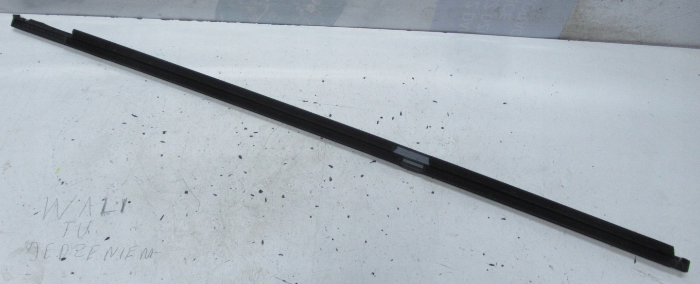 W213 moulding dust door rear part left A2137300324