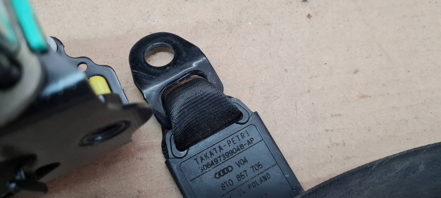 A5 8T S5 tension belt safety front left right 8T0857705